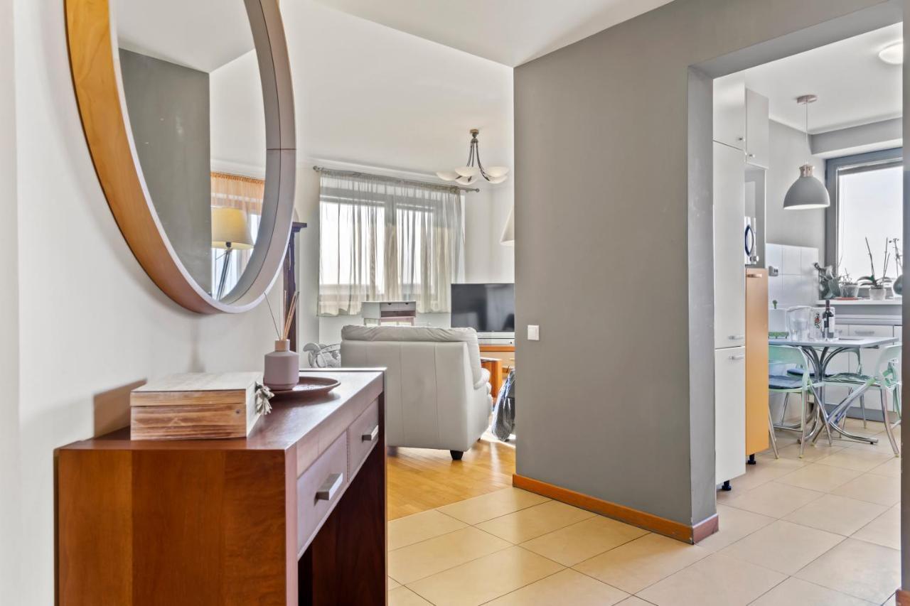 125 Sqm Family Friendly With Kids Room Bucharest Exterior photo