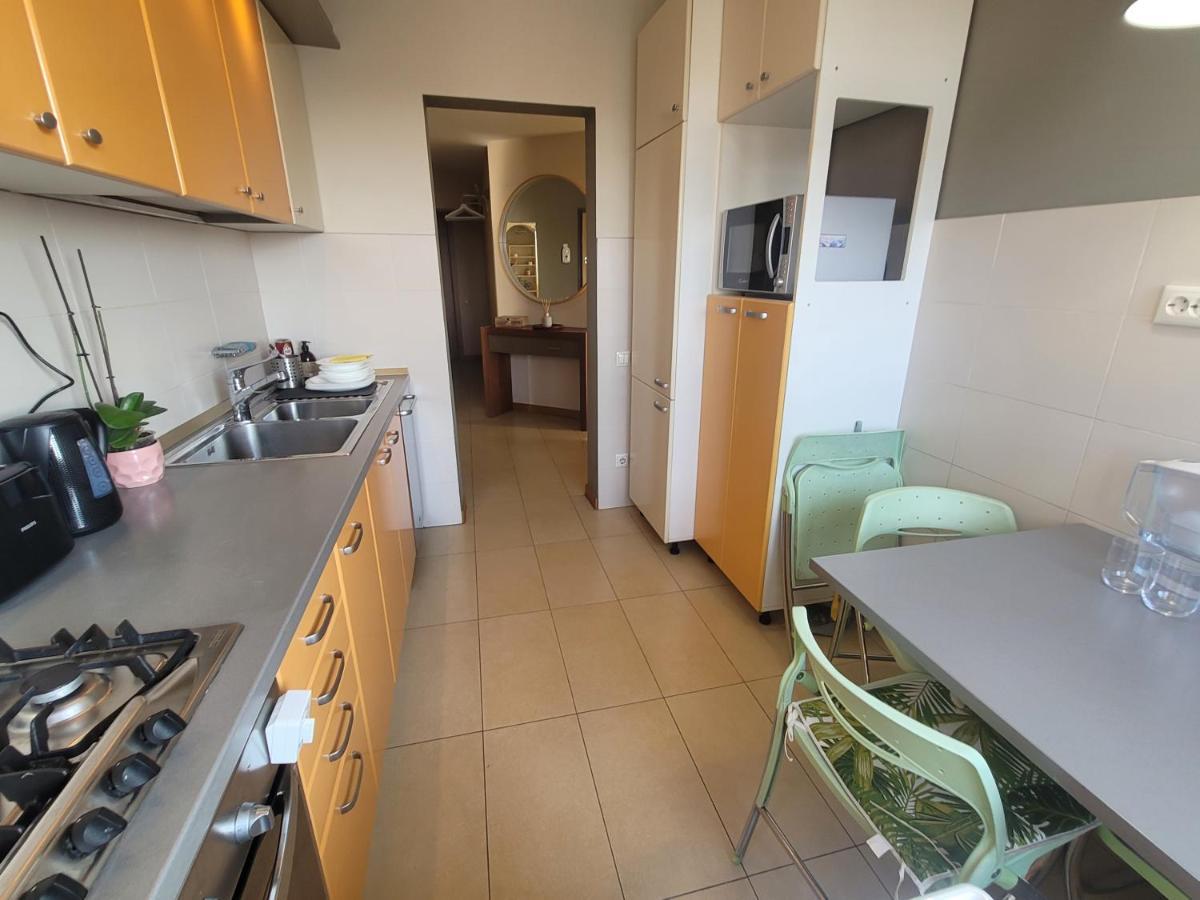125 Sqm Family Friendly With Kids Room Bucharest Exterior photo