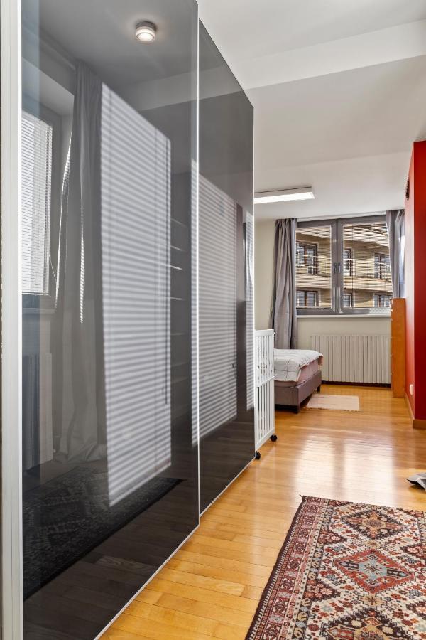 125 Sqm Family Friendly With Kids Room Bucharest Exterior photo